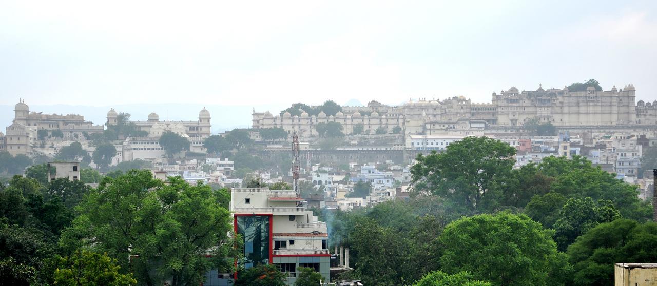 Gold Leaf Hotel Udaipur Exteriör bild